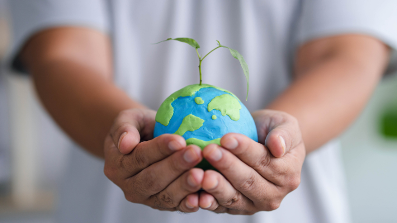 Para Gustavo Morceli, O impacto das mudanças climáticas na organização dos tempos e espaços educativos redefine a forma como escolas planeiam rotinas, infraestruturas e práticas de aprendizagem.